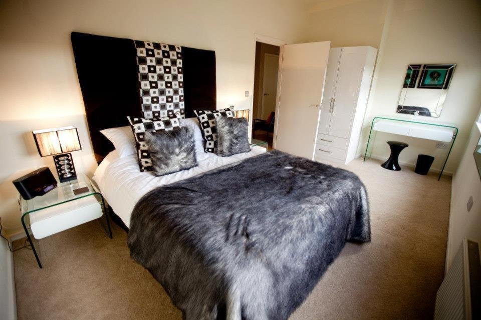 Chelmsford Serviced Apartments エクステリア 写真