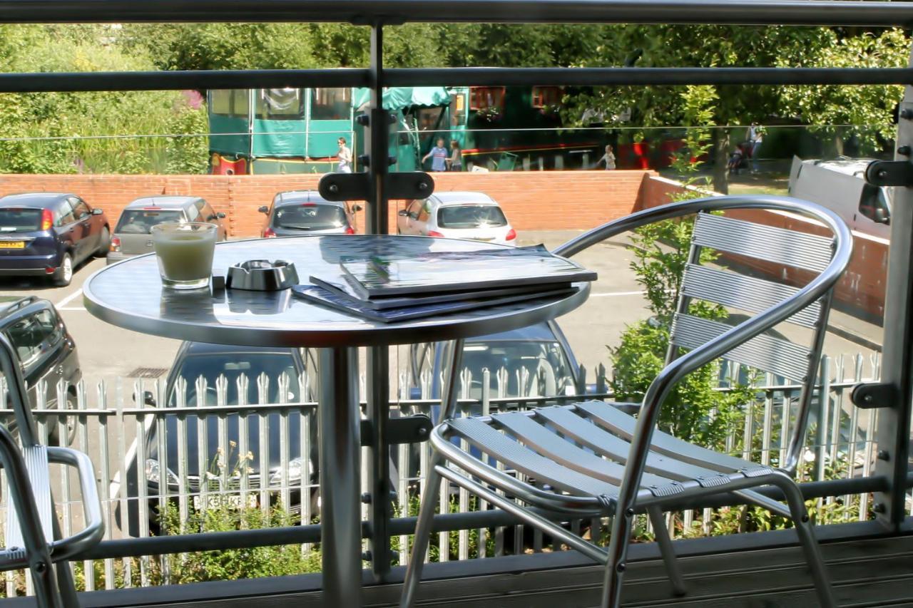 Chelmsford Serviced Apartments エクステリア 写真