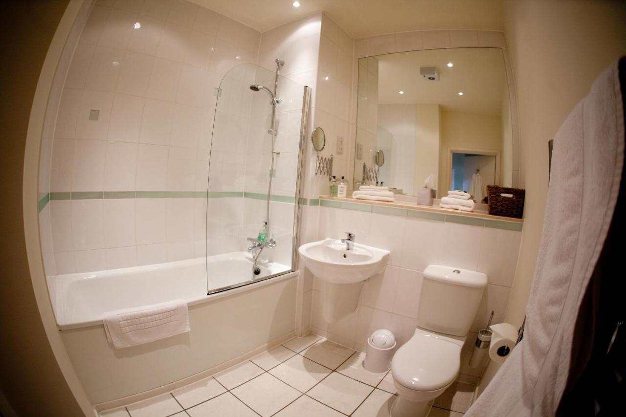 Chelmsford Serviced Apartments エクステリア 写真