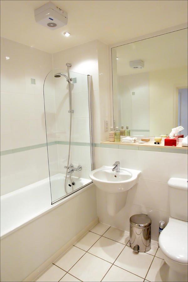 Chelmsford Serviced Apartments エクステリア 写真