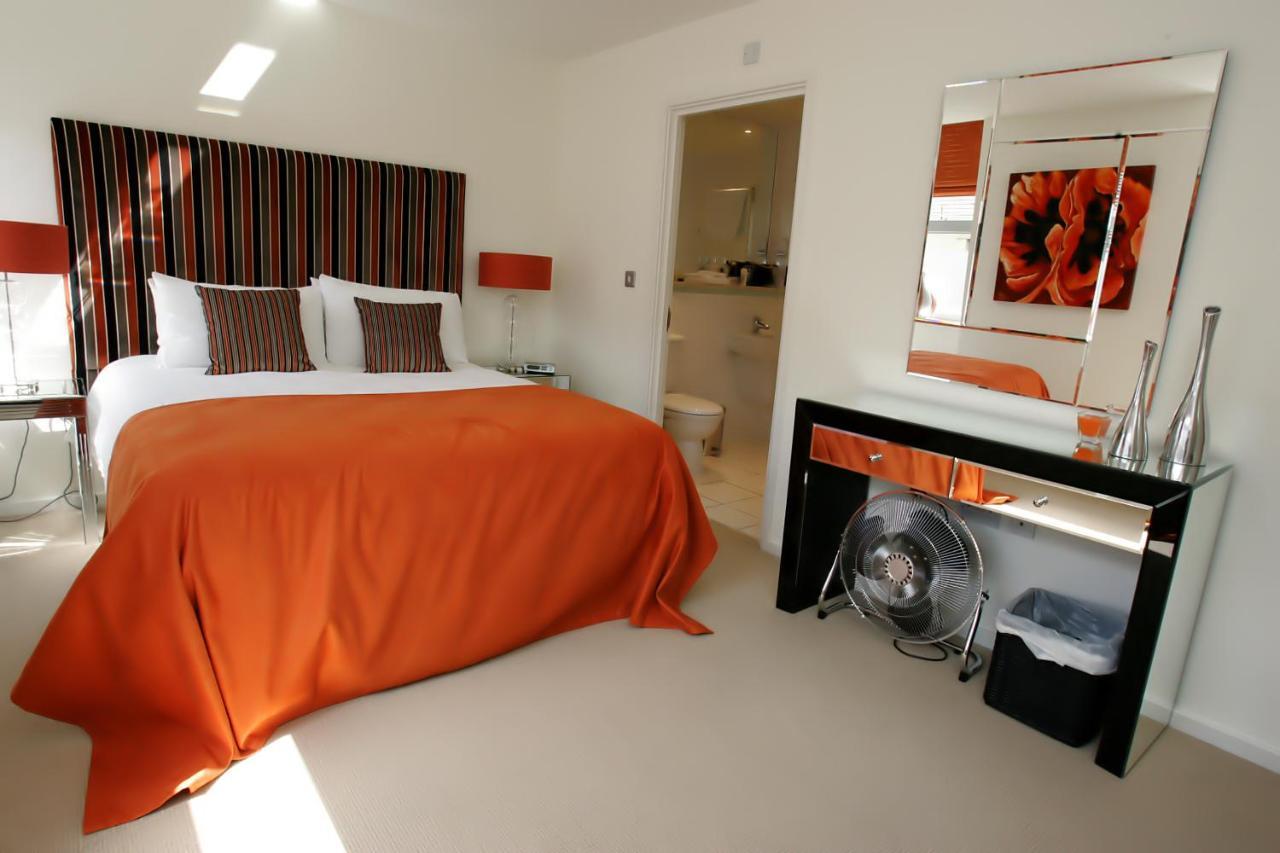 Chelmsford Serviced Apartments エクステリア 写真
