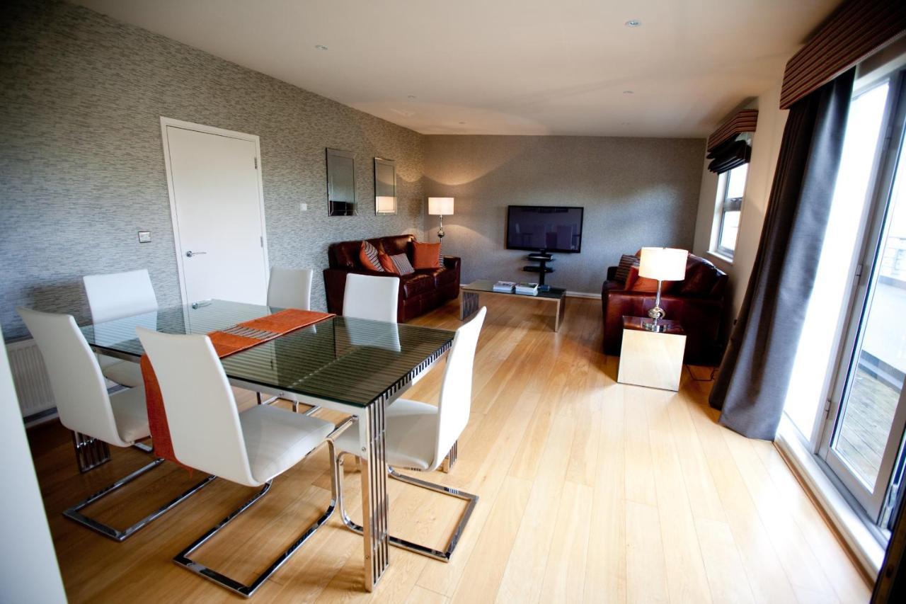 Chelmsford Serviced Apartments エクステリア 写真